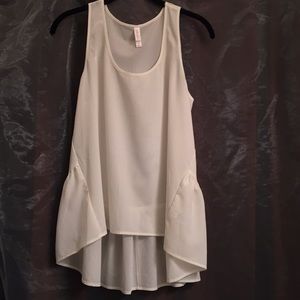 Off-white high/low shirt